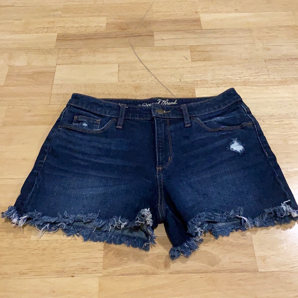 Universal Thread Jean Shorts Size 6!